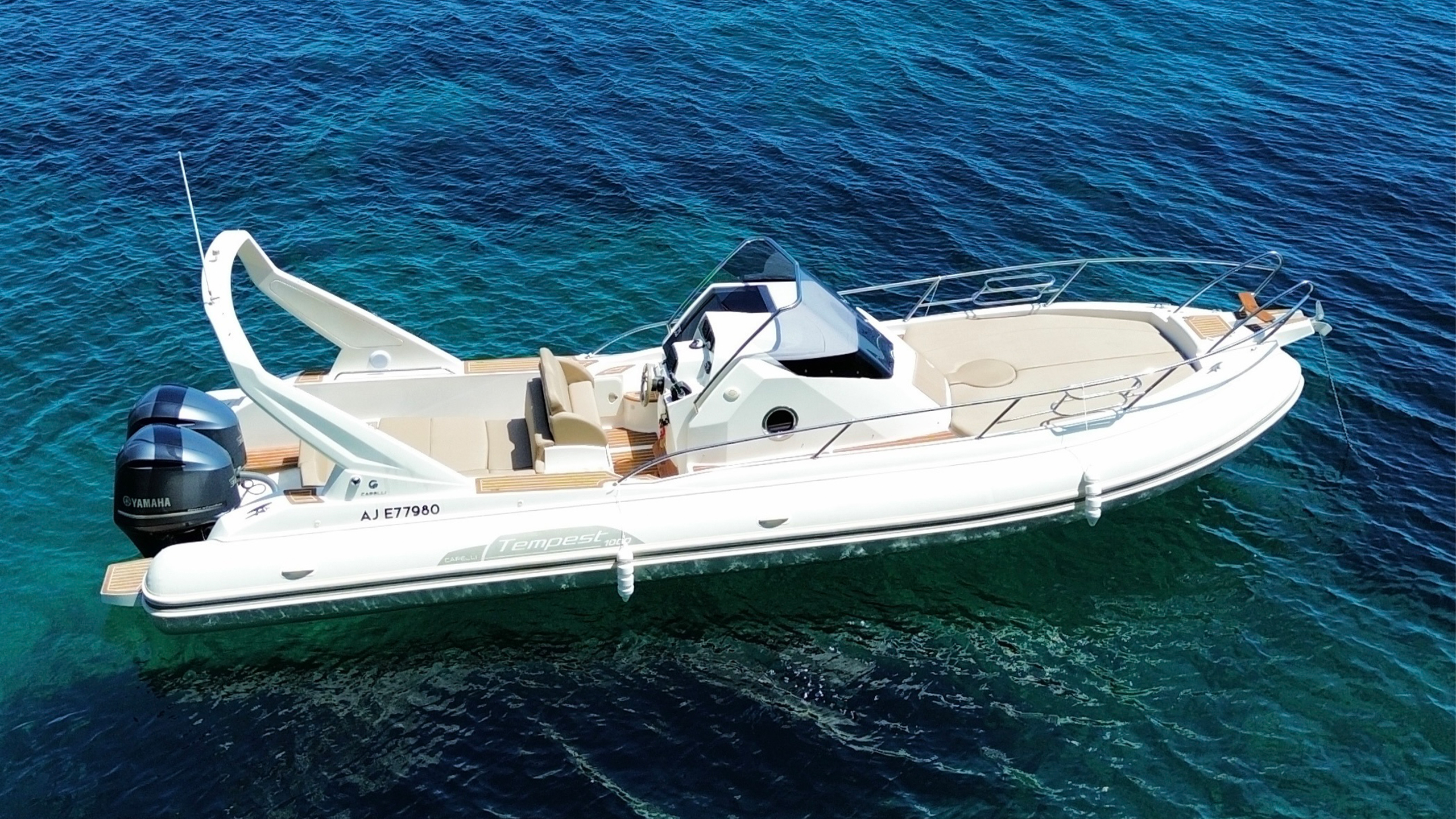 location semirigide capelli tempest hyeres